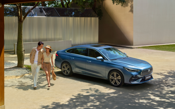 鼎牛网 吉利银河星耀6全球上市限时6.88万元起，配备3个毫米波雷达